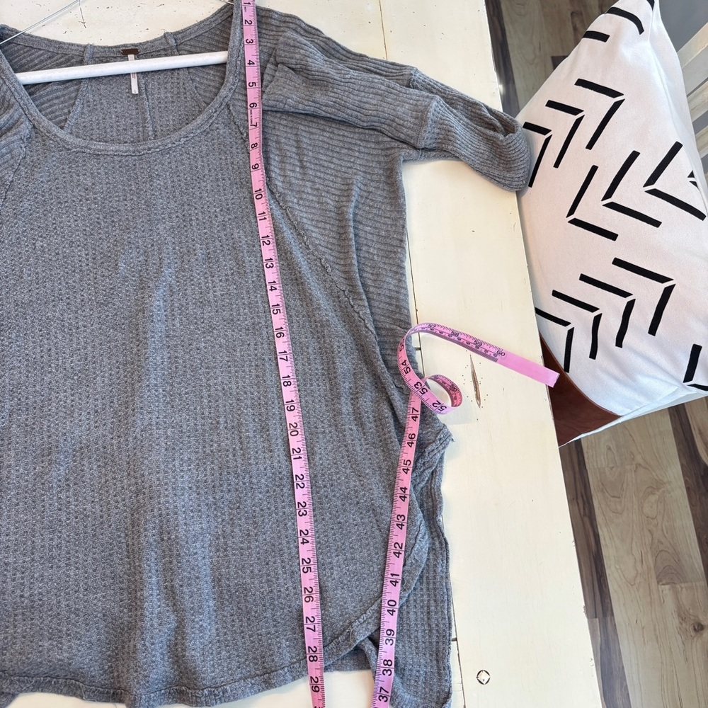 Free People Waffle Knit Top Women’s Large Gray Thermal Long Sleeve Tunic - Picture 5 of 7